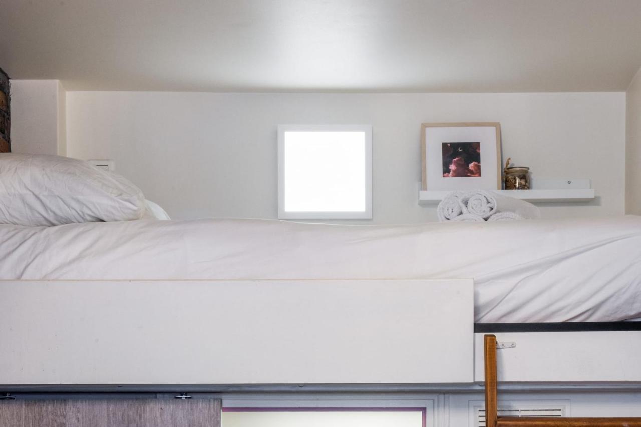 Charming Industrial-Style Studio Just Nearby Montmartre In Paris - Welkeys Apartman Kültér fotó