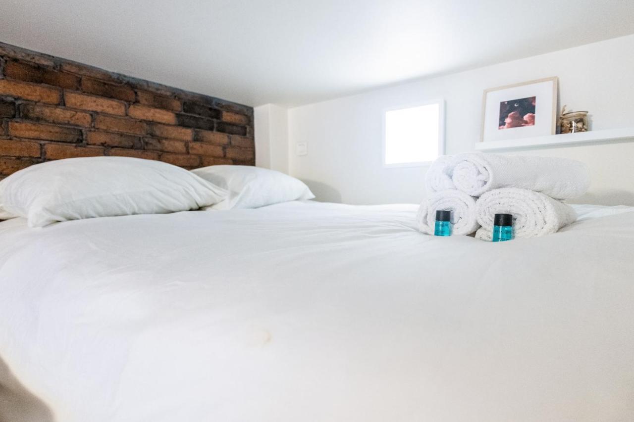 Charming Industrial-Style Studio Just Nearby Montmartre In Paris - Welkeys Apartman Kültér fotó